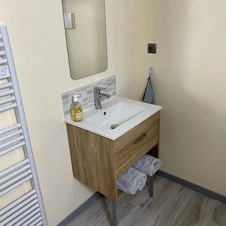 Le Toit D'avignon - Intra-muros - Terrasse Vue Palais Des Papes - Ideal Festival - Climatisation - Wifi Apartment *