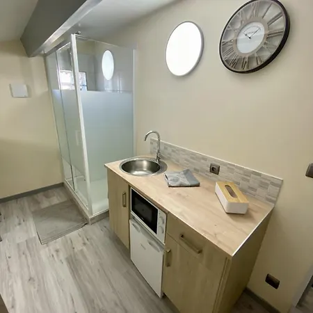 Apartment Le Toit D'avignon - Intra-muros - Terrasse Vue Palais Des Papes - Ideal Festival - Climatisation - Wifi Avignon